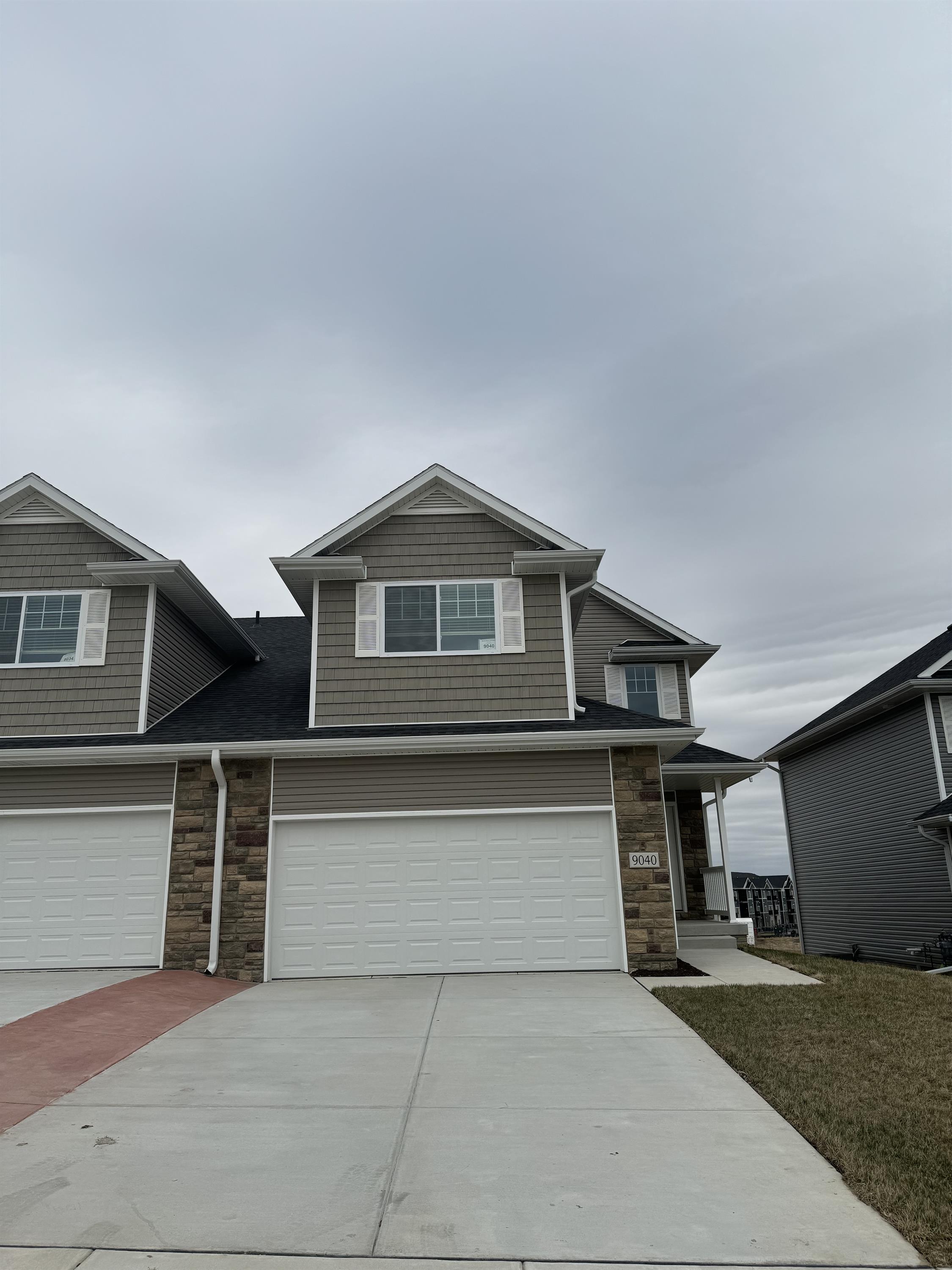 9208 Peregrine Road - 1